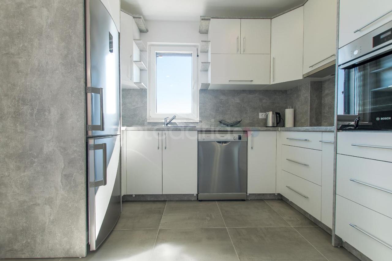 Sea View Apartments Diana Макарска Екстериор снимка