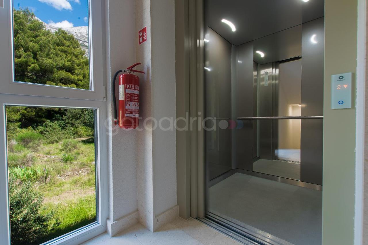 Sea View Apartments Diana Макарска Екстериор снимка