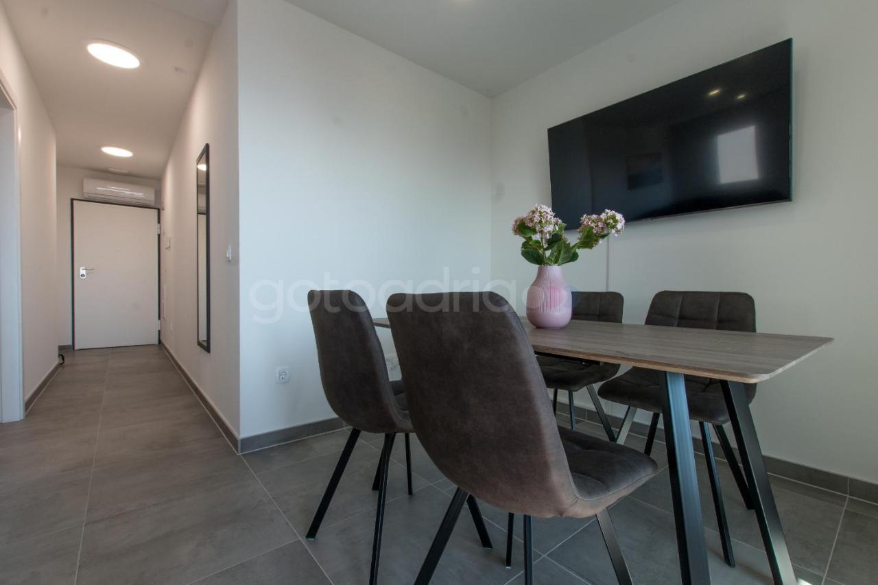 Sea View Apartments Diana Макарска Екстериор снимка