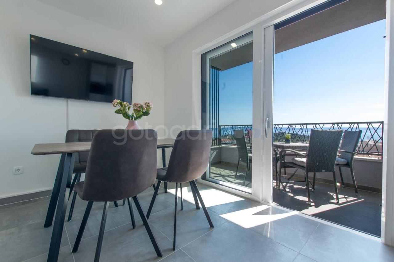 Sea View Apartments Diana Макарска Екстериор снимка